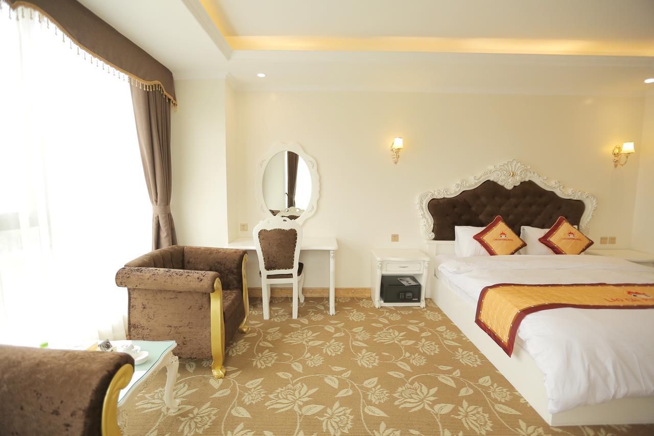 Lao Cai Royal Hotel מראה חיצוני תמונה