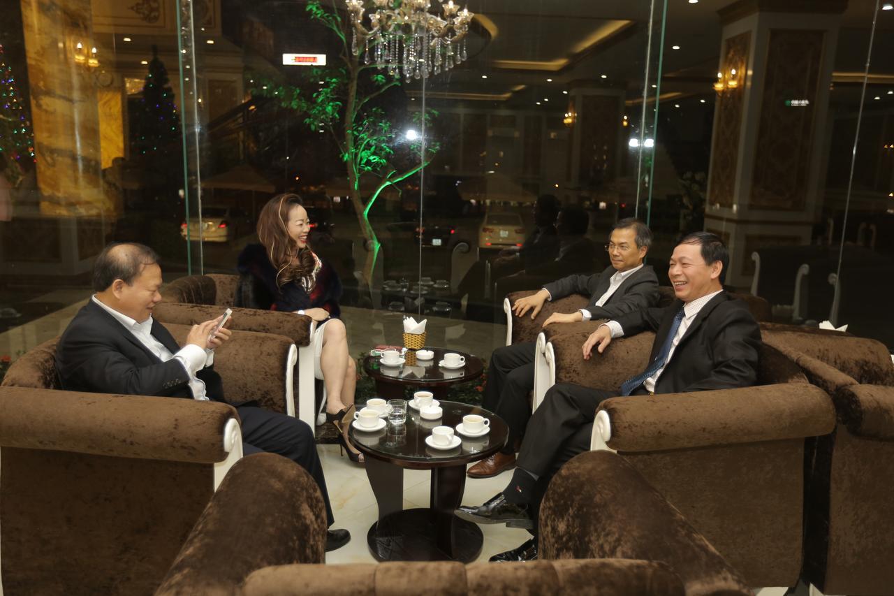 Lao Cai Royal Hotel מראה חיצוני תמונה