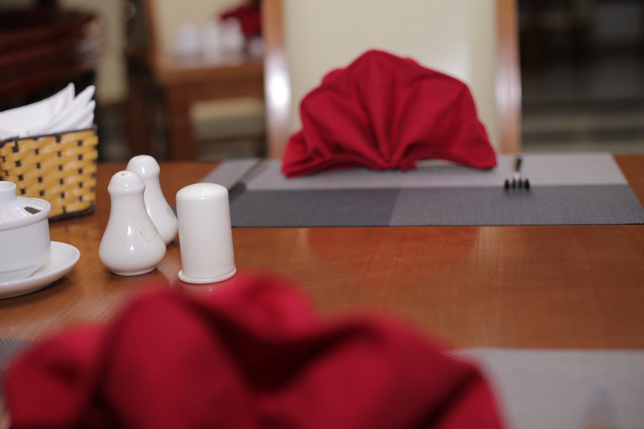 Lao Cai Royal Hotel מראה חיצוני תמונה