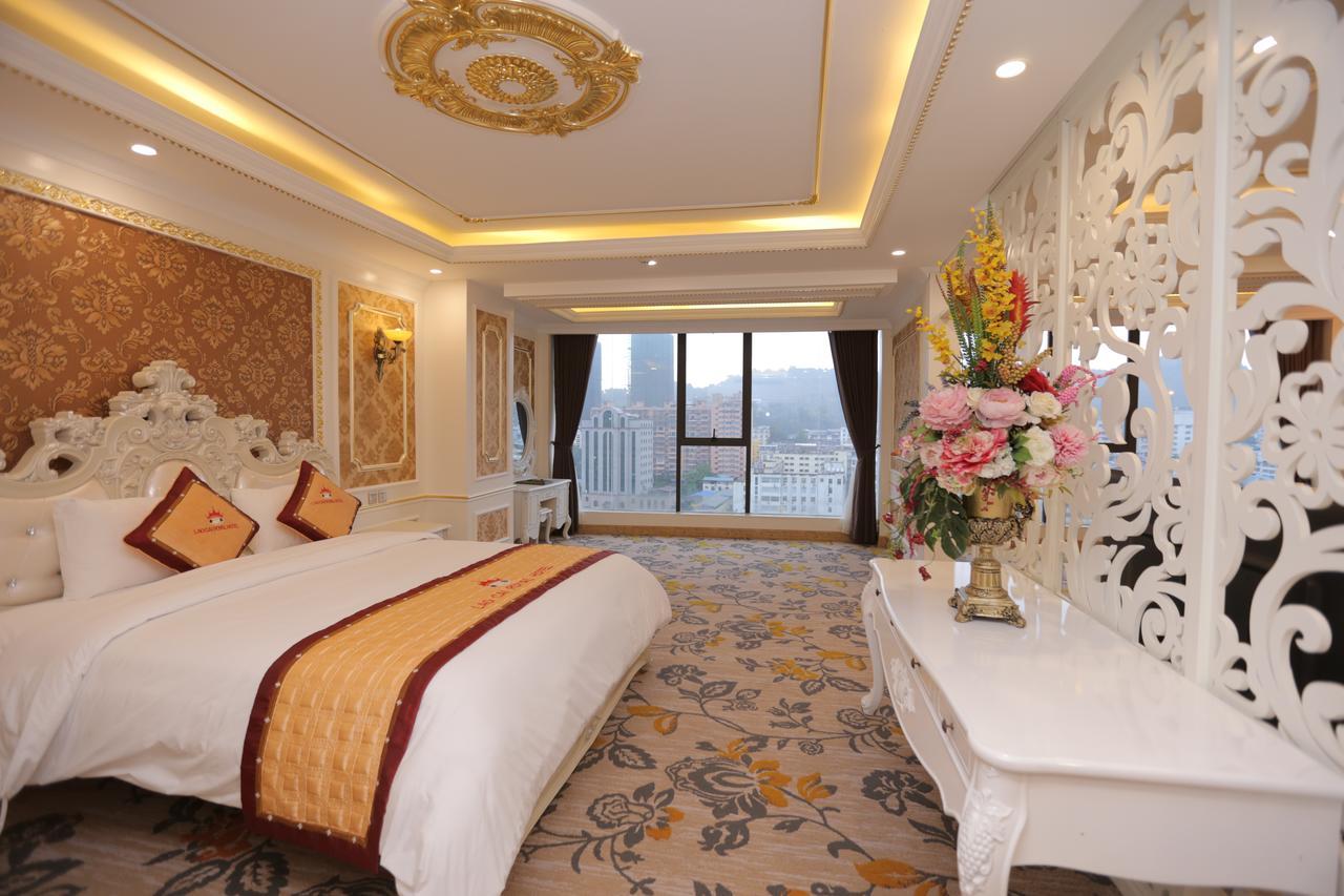 Lao Cai Royal Hotel מראה חיצוני תמונה